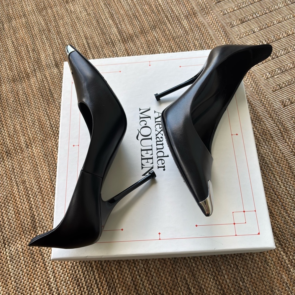 Alexander McQueen Black and Silver Heels - Picture 2 of 7